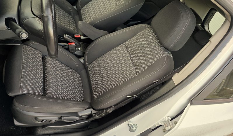 
								Grzane fotele i kierownica full									