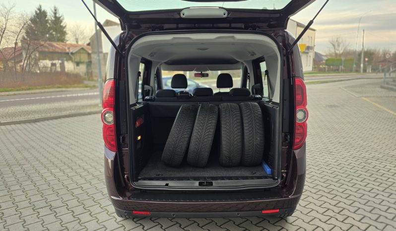 
								KLIMA  4 el. szyby  Czujniki parkowania full									