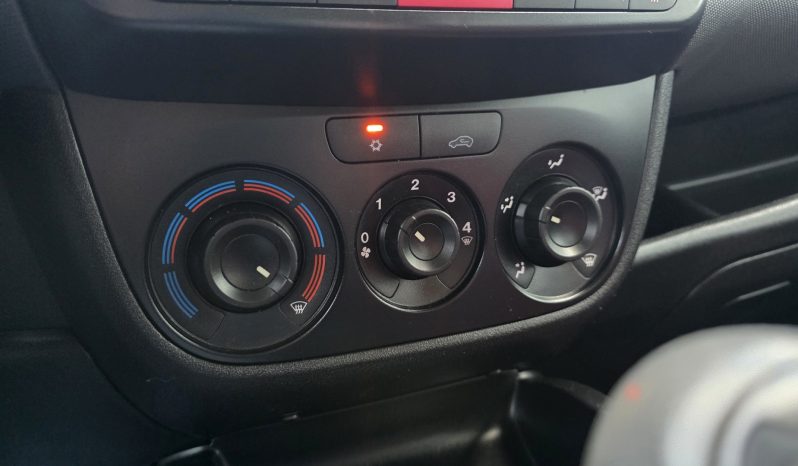 
								KLIMA  4 el. szyby  Czujniki parkowania full									