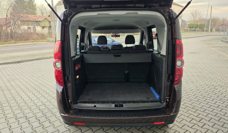 
								KLIMA  4 el. szyby  Czujniki parkowania full									