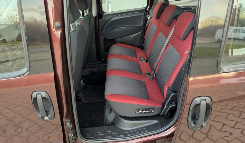 
								KLIMA  4 el. szyby  Czujniki parkowania full									